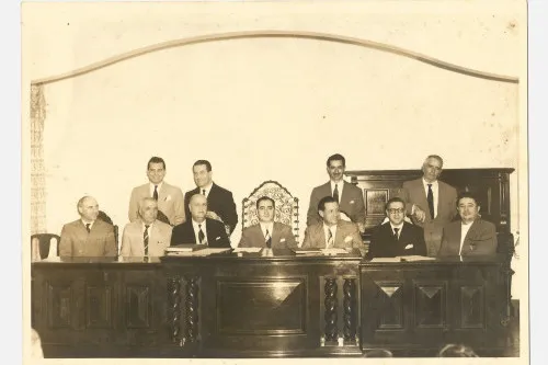 Fotografia histórica dos primeiros anos da Casa dos Açores